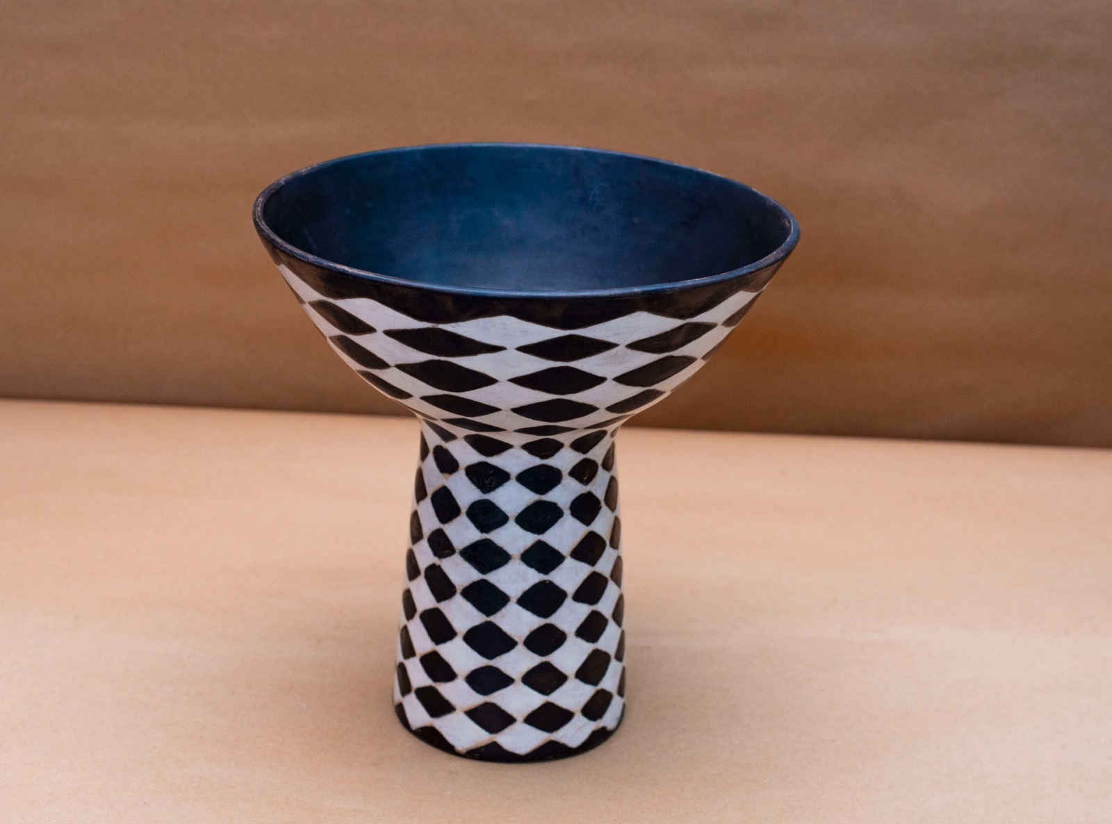 Diamond Harlequin Smoked Fruit Bowl