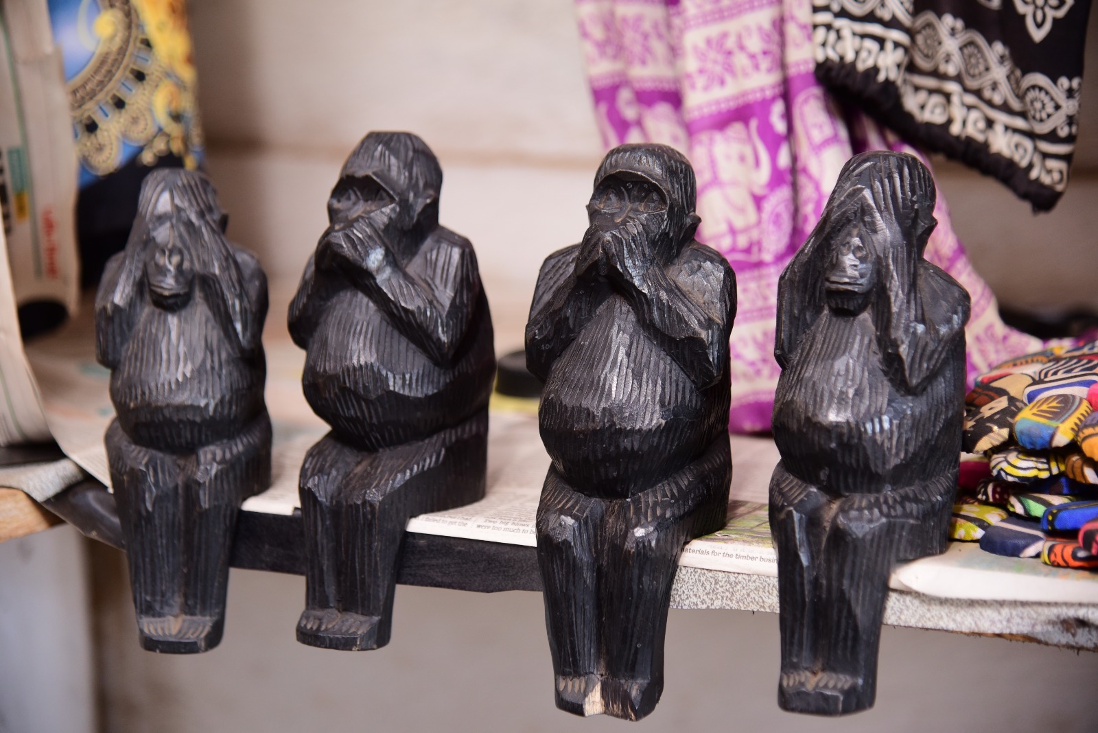 Wisdom Hand-Carved Ebony Chimpanzees Set
